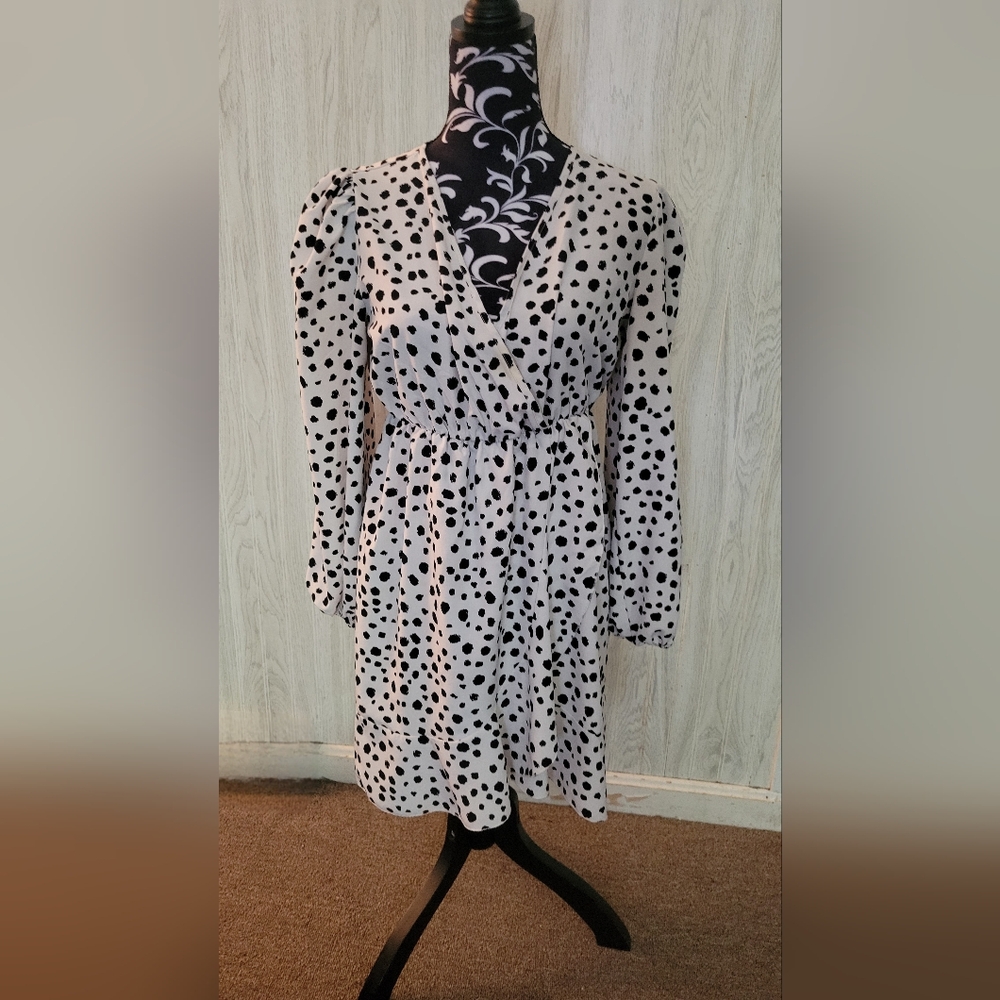 Shein Size M Black & White Dalmatian Print Long Sleeve V neck Babydoll Dress